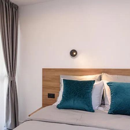 Ursa Apartment